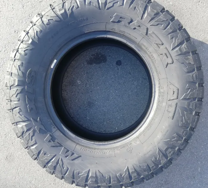 Покрышка MAXXIS RAZR AT-811 — протектор