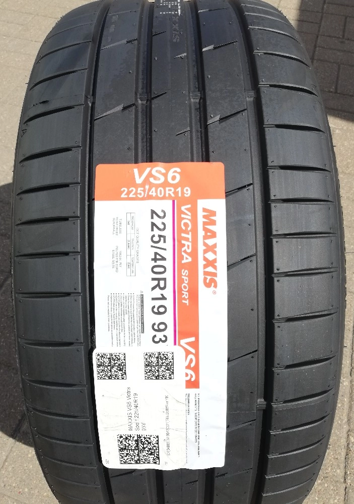 Автошина MAXXIS VICTRA SPORT 6 VS6 фото