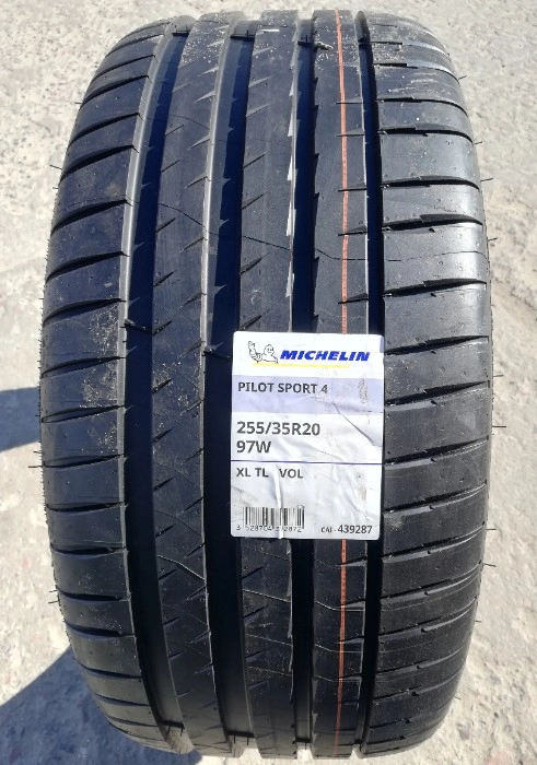 Автошина MICHELIN PILOT SPORT 4 фото