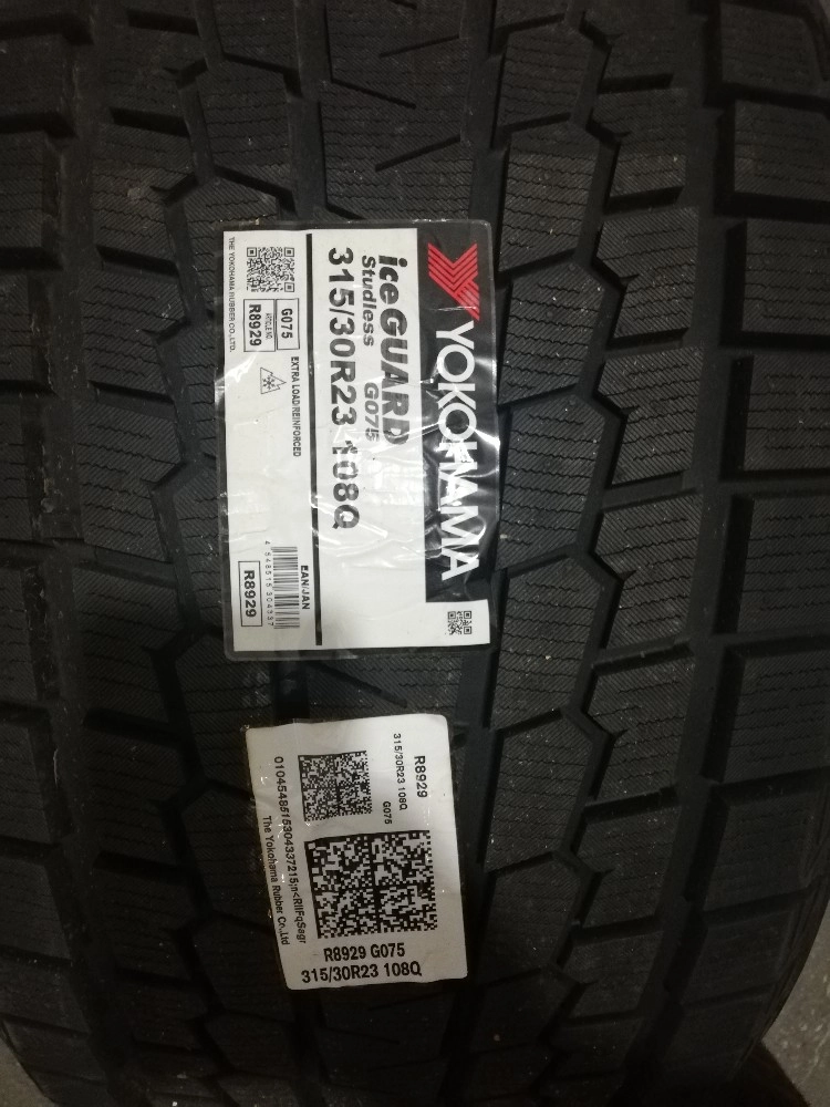 Автошина YOKOHAMA ICE GUARD SUV G075 фото